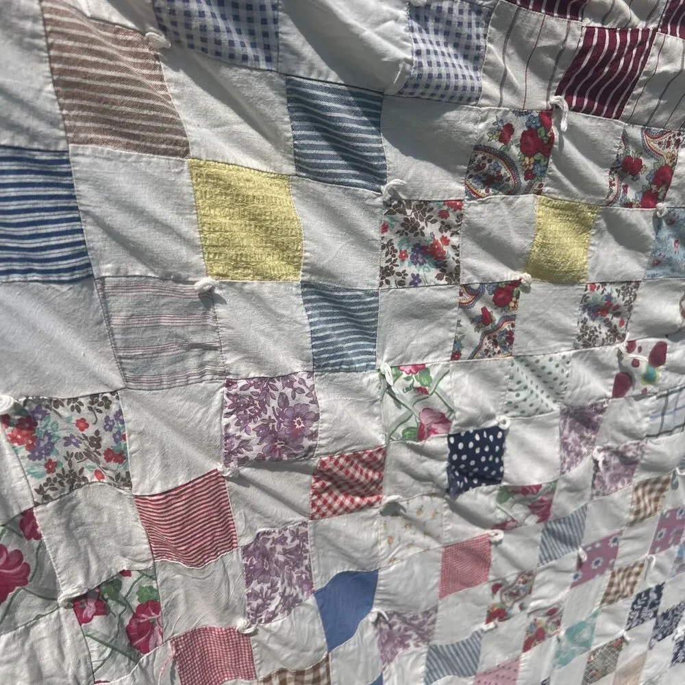 Twin patchwork quilt vintage 84 1/2X 75” squares, Striped Back